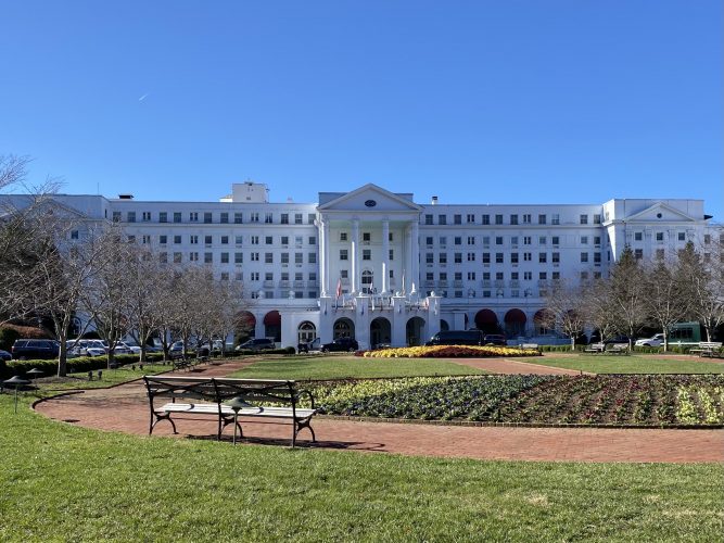 Greenbrier Hotel Set for Public Auction; Justice Calls Move 'Political Stunt'